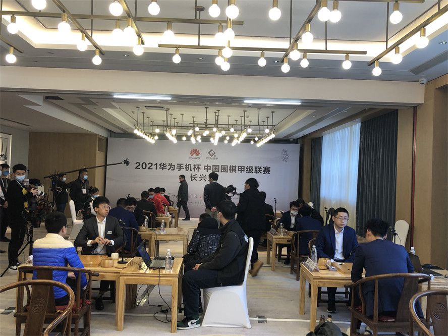 目前，尚不得而知原版小说中有多少内容会被改编到电影中